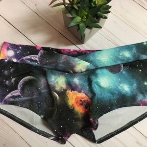 Galaxy print pole dance shorts